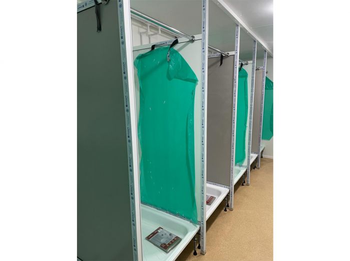 Блок-контейнер "Душевые на санях"