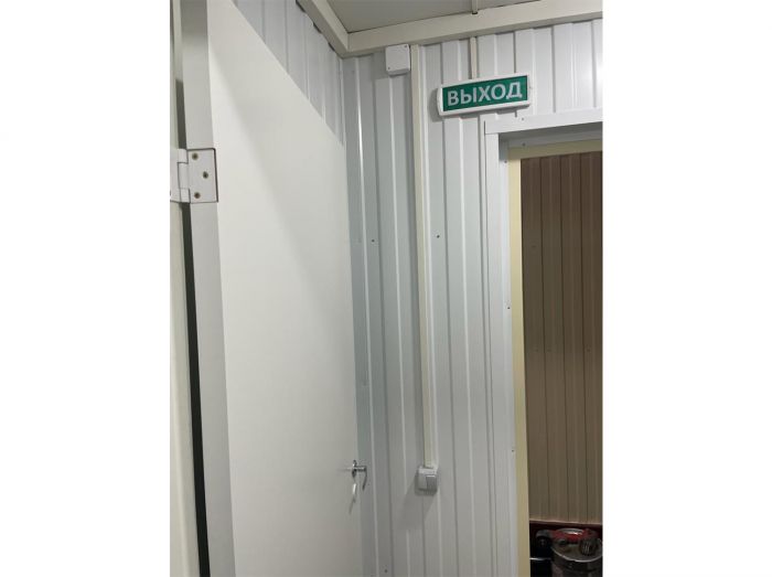 Блок-контейнер "Душевые на санях"